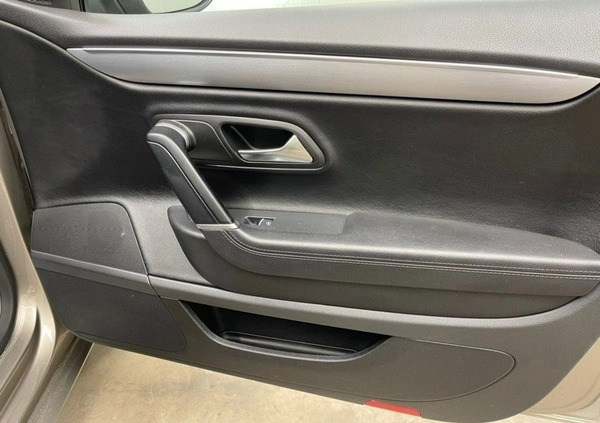 Volkswagen CC cena 52900 przebieg: 169000, rok produkcji 2014 z Gniewkowo małe 667
